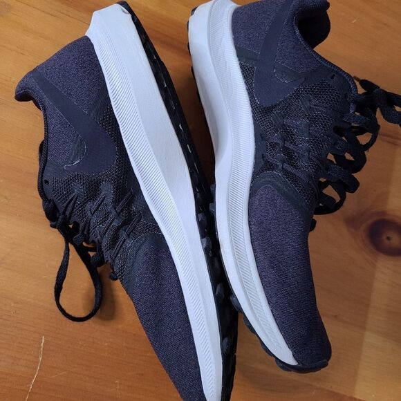 Nike Run Swift Black/Oil Gray Vast Sneakers - Picture 5 of 6